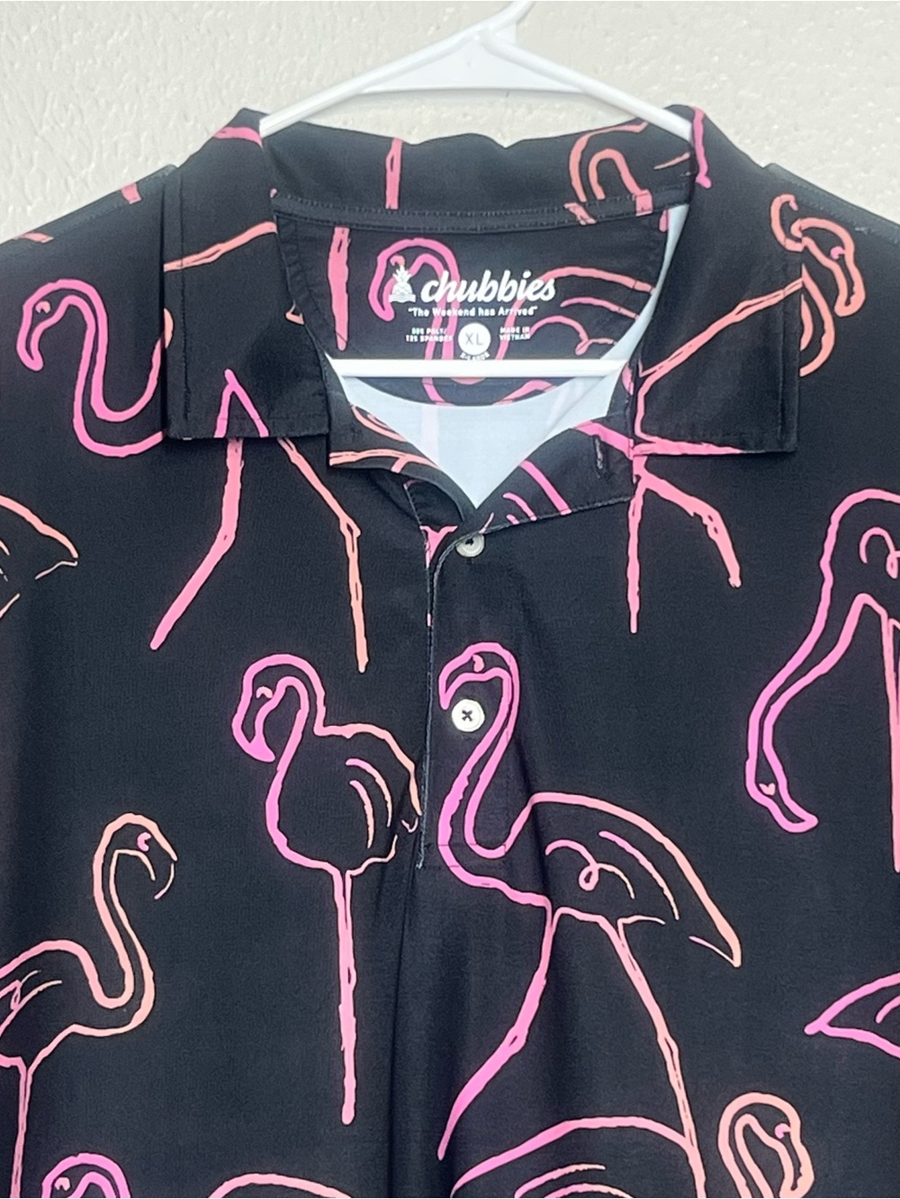 Chubbies Polo Shirt Mens Size XL Black Pink Flamingo AOP Performance Golf Casual
